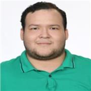 Profesor de Matemáticas imparte clases a niños o adolescentes